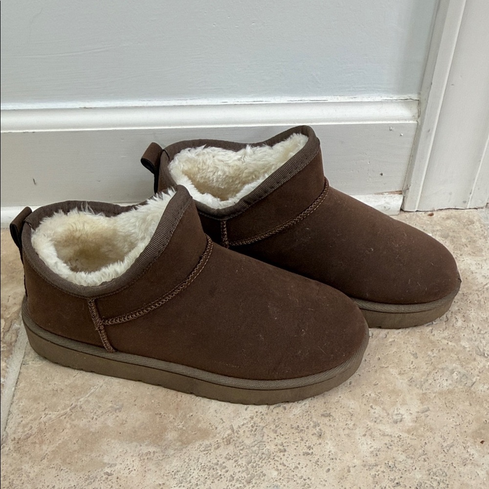 Brown Suede Ankle Boots with Cream fur Lining
